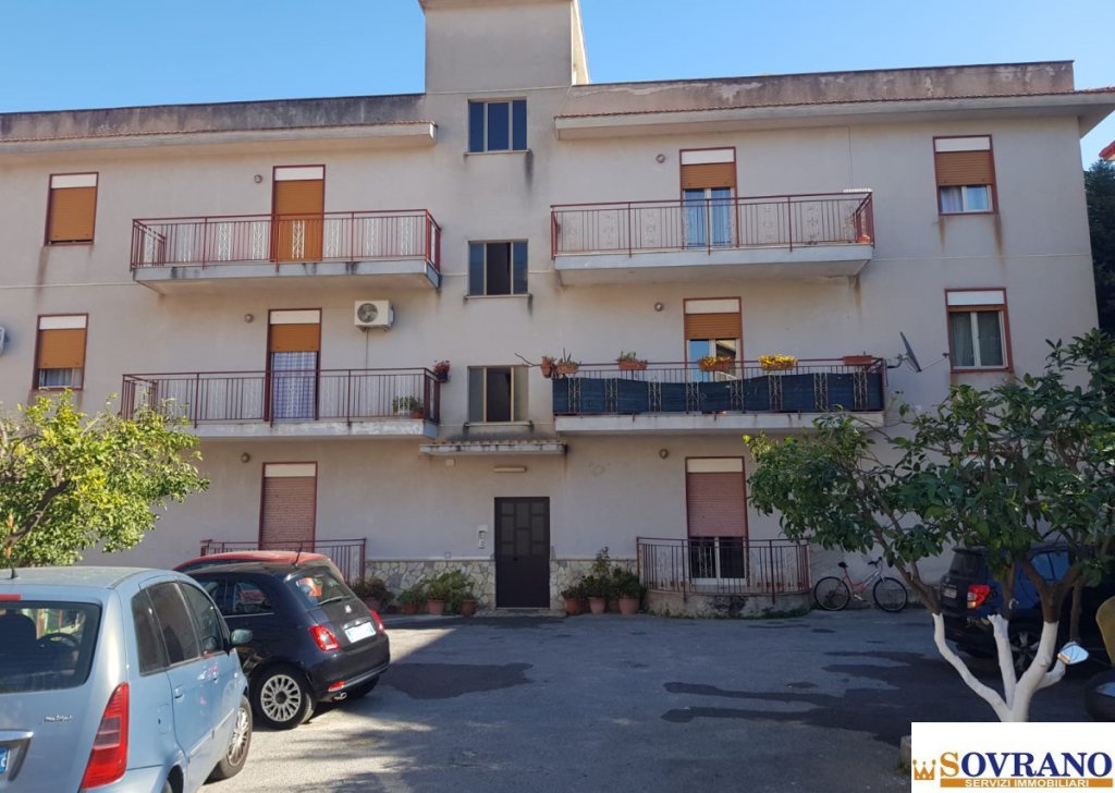 Vendita Appartamento Palermo - CALATAFIMI: IMMOBILE CON POSTO AUTO Località Calatafimi Alta / Paruta