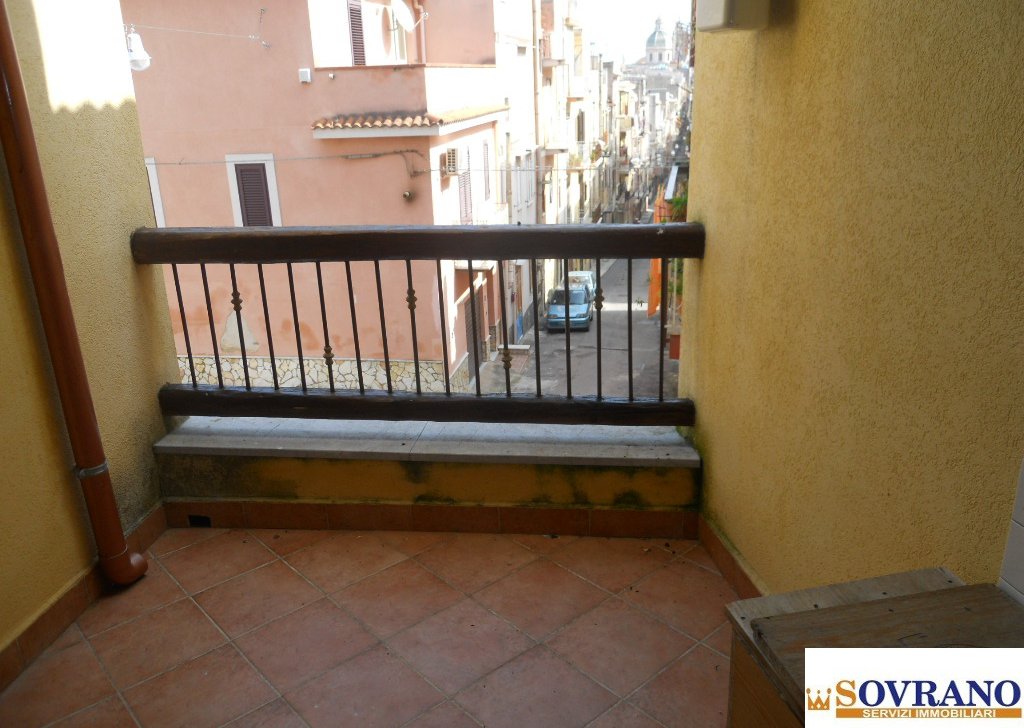 Appartamento trilocale in vendita  via Dante 186, Carini, località Carini / Villagrazia Di Carini