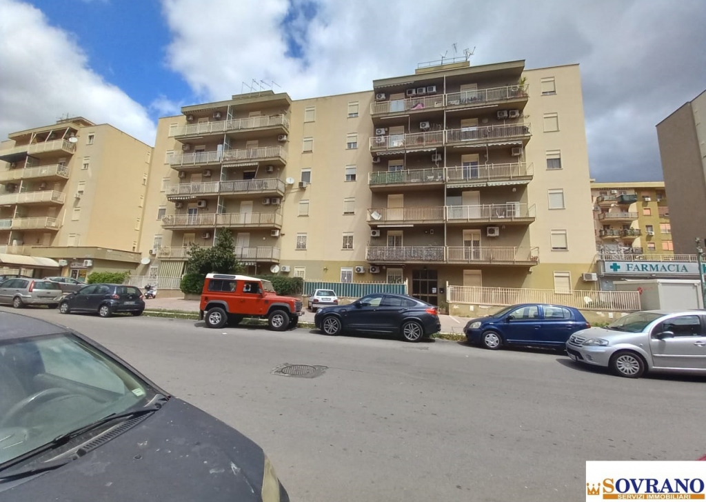 Appartamento trilocale in vendita  via Giacomo Besio 57, Palermo, località Michelangelo / Brunelleschi