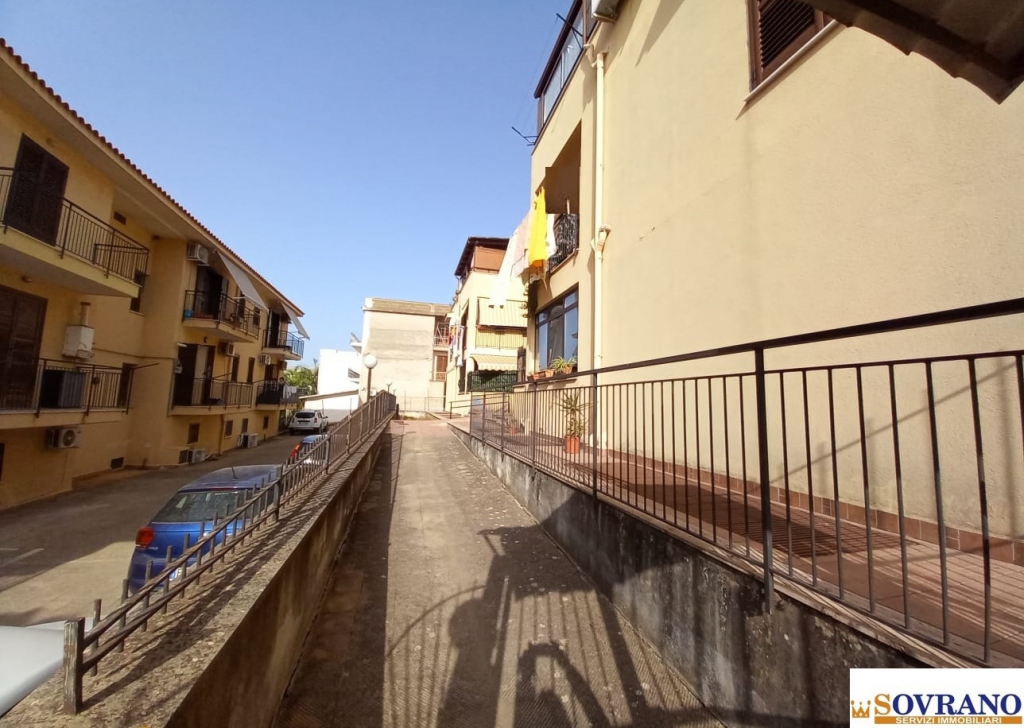 Appartamento quadrilocale in vendita  via Lipari 2/a, Carini, località Carini / Villagrazia Di Carini