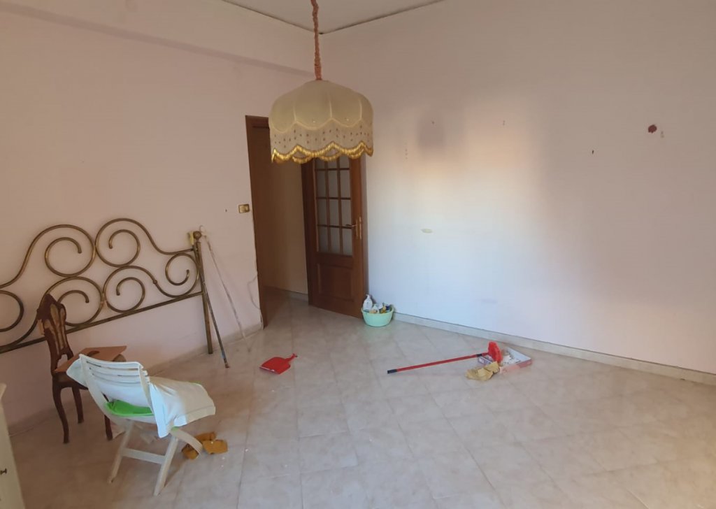 Appartamento trilocale in vendita  via Brancaccio 75, Palermo, località Brancaccio / Viale Regione Siciliana / Giafar / Forum / Ciaculli