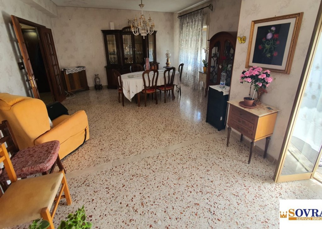 Appartamento in vendita  113 m², Palermo, località Università/Villaggio S. Rosalia