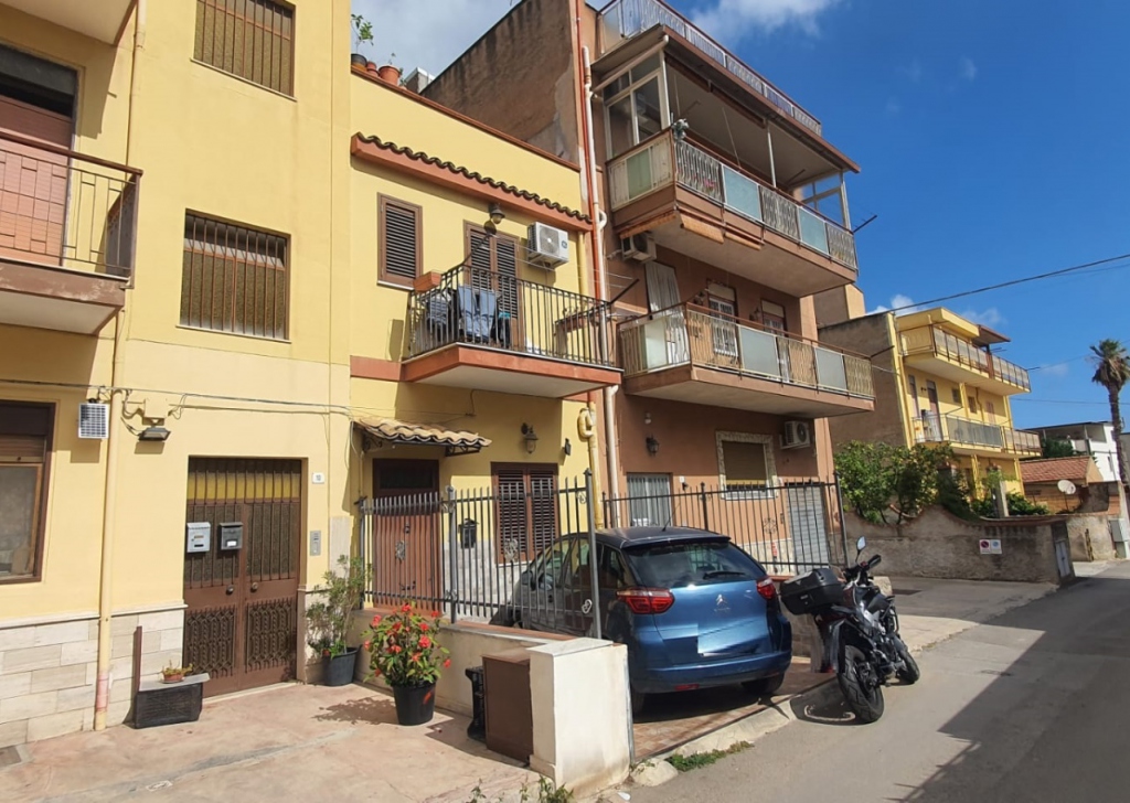 Palazzina indipendente in vendita  150 m², Palermo, località Forum/Acqua dei Corsari