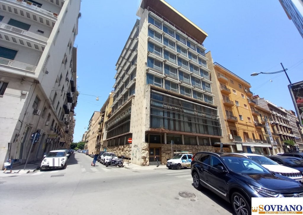 Ufficio in vendita  1752 m², Palermo, località stabile/ungheria/politeama
