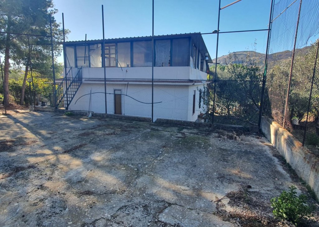 Villa Indipendente/Bifamiliare/Schiera in vendita  Contrada Mulinazzo snc, Villafrati