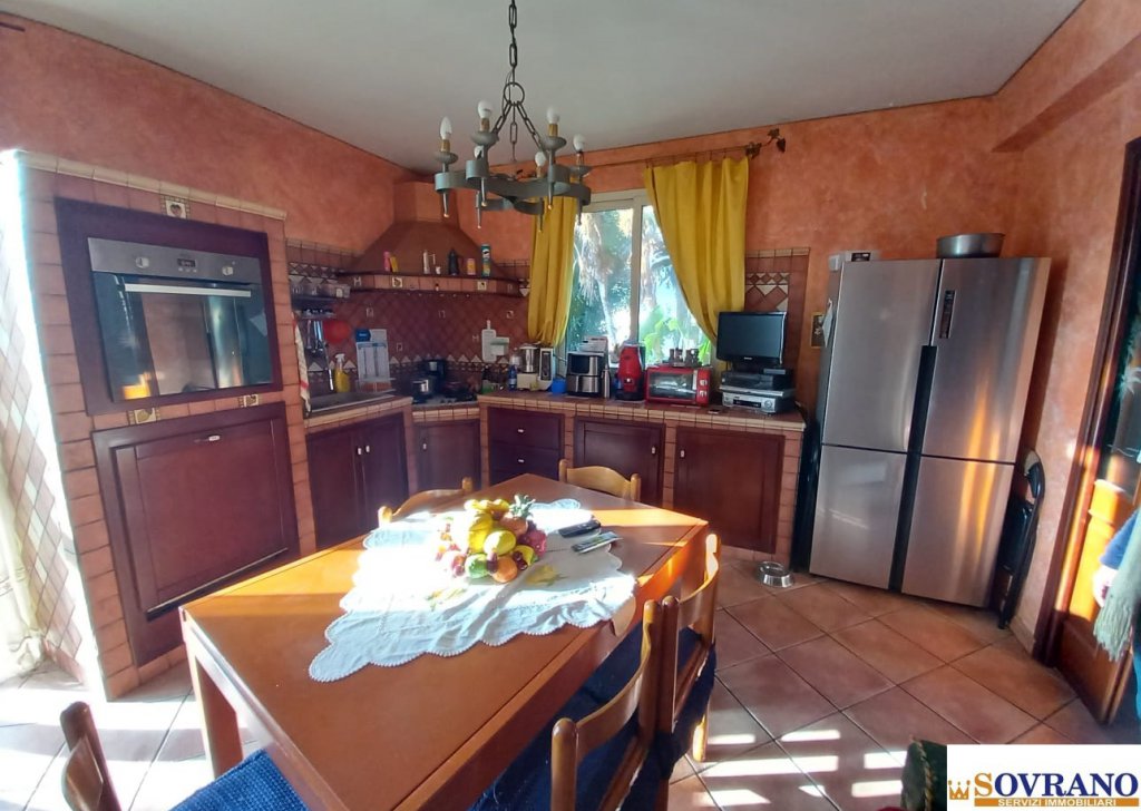 Villa Indipendente/Bifamiliare/Schiera in vendita  via Amerigo Vespucci 228, Carini, località Carini / Villagrazia Di Carini