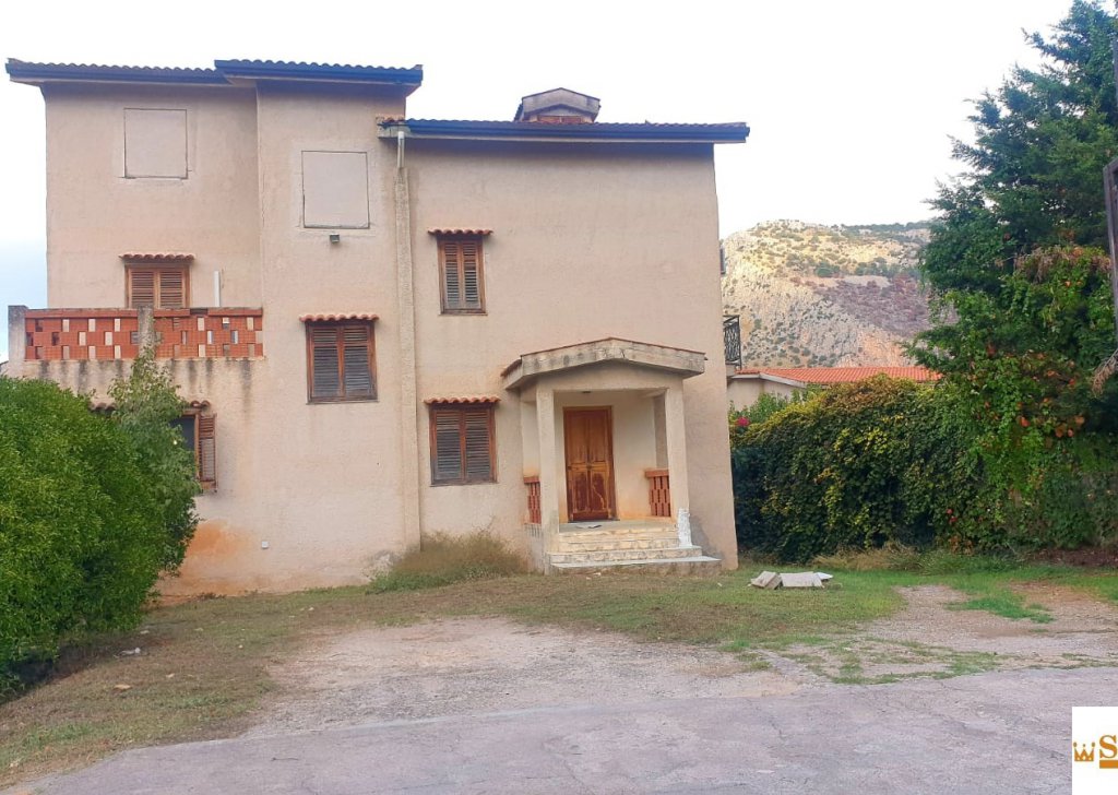 Villa Indipendente/Bifamiliare/Schiera in vendita  via Trapani Pescia 79, Palermo, località PALLAVICINO